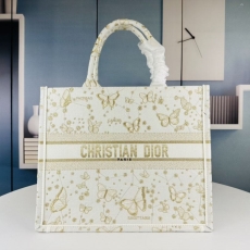 Dior Shopping Bags